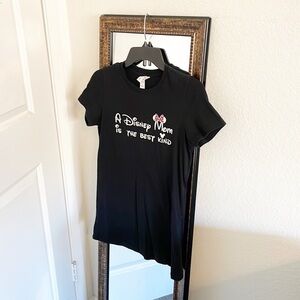 A Disney Mom Is The Best Kind short sleeve t-shirt